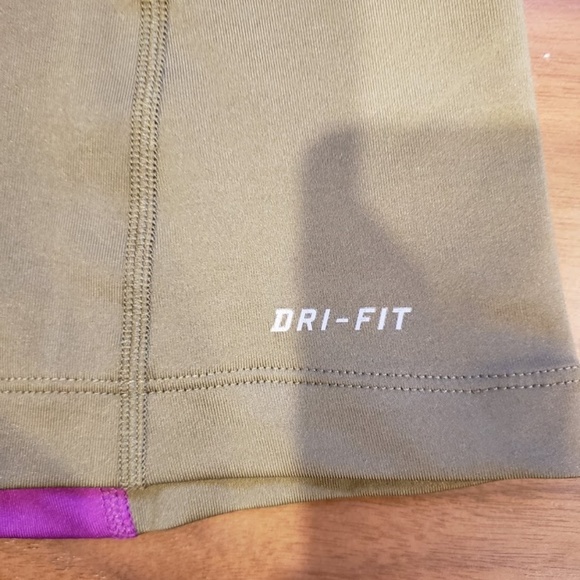 NWT Nike Long Sport Top - Picture 6 of 6